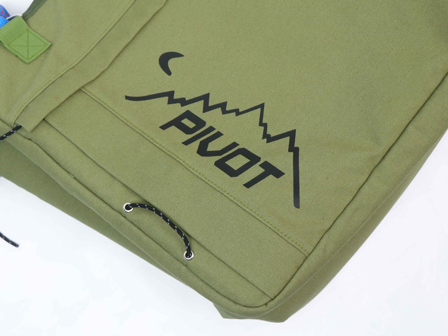 Pivot™ Nomadic Loadout Tote